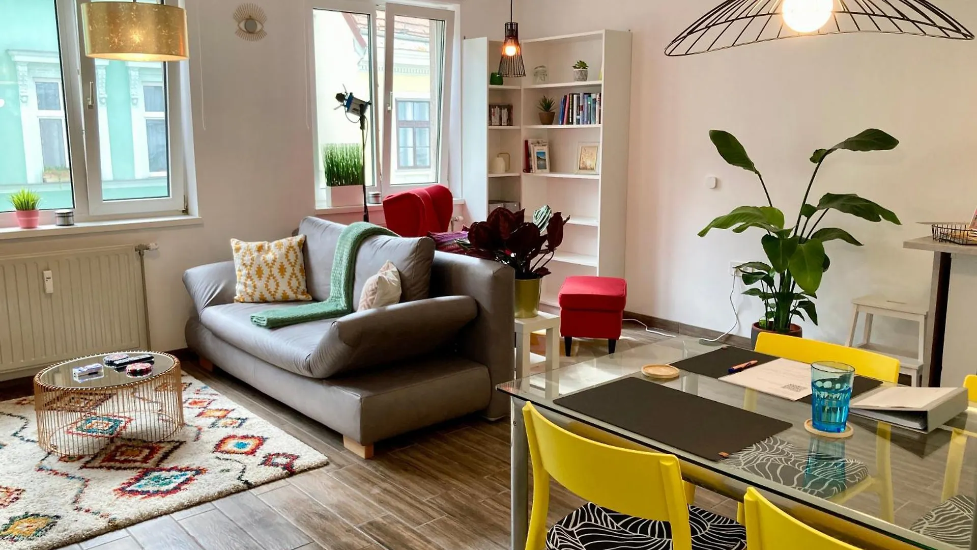Apartment For 2 In Margareten contacts